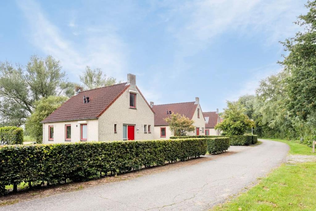 Vakantiehuis Aan Het Water -Incl Laadpaal- Ewijk Kültér fotó