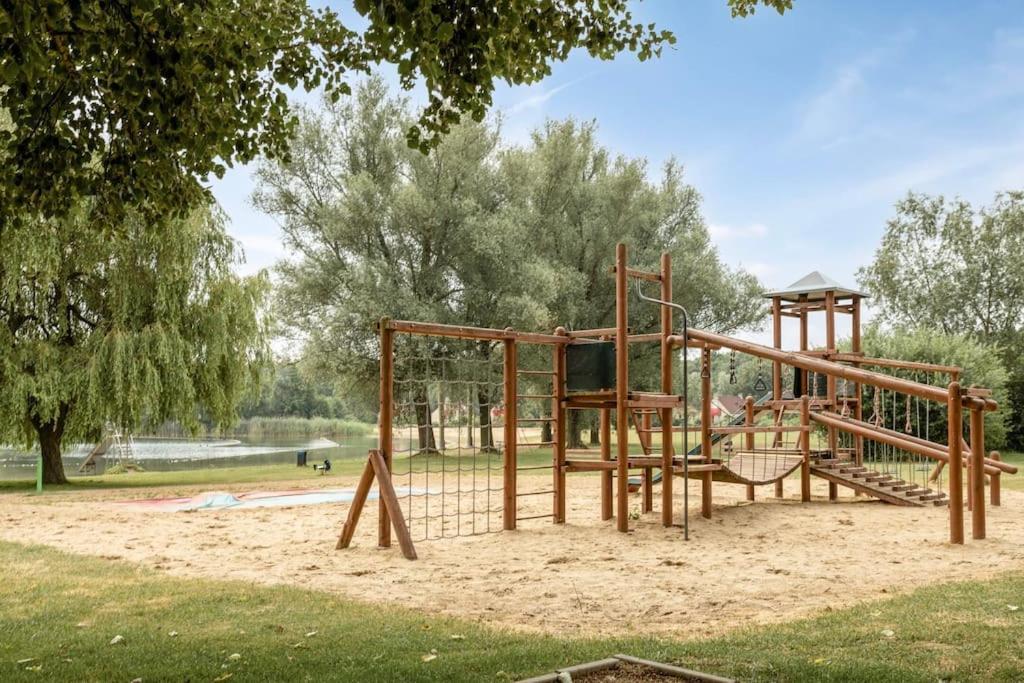 Vakantiehuis Aan Het Water -Incl Laadpaal- Ewijk Kültér fotó